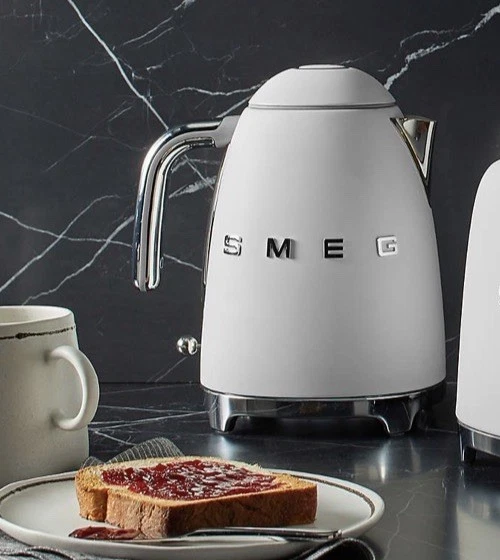 New Smeg Matte White Tea Kettle KLF03WHMUS