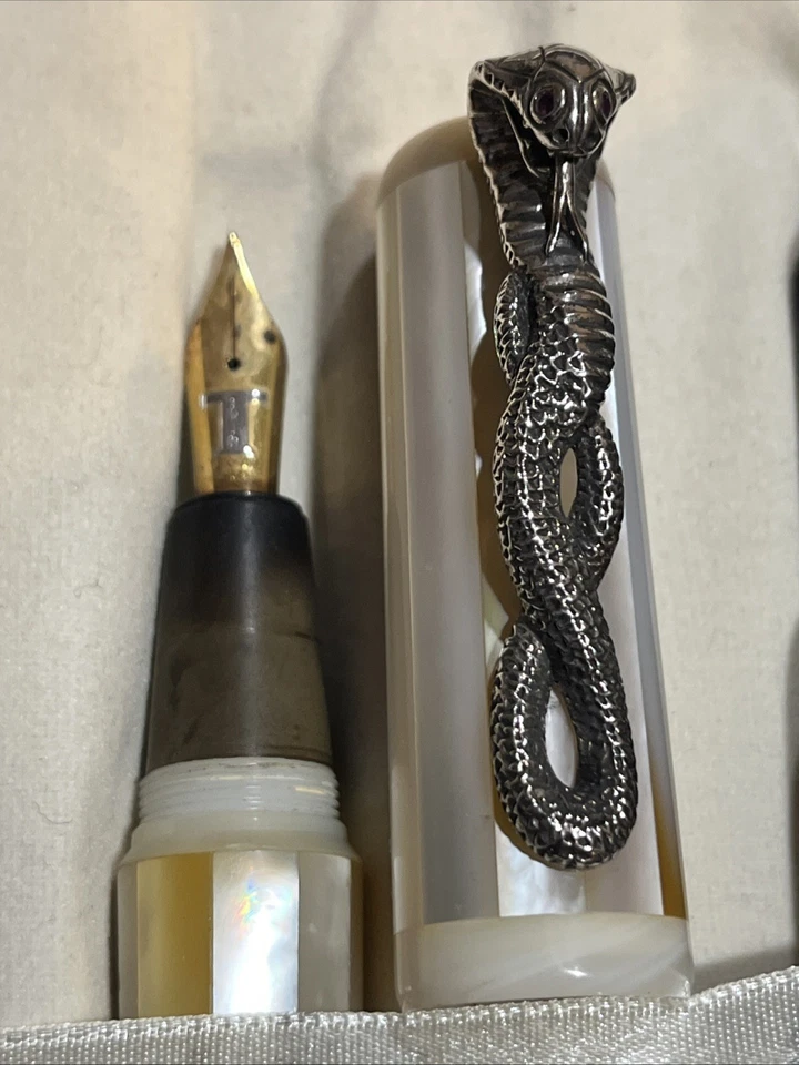 Danitrio: Mother Of Pearl Grand Brillante King Cobra Sterling Fountain Pen 9/100 - Image 4 of 4