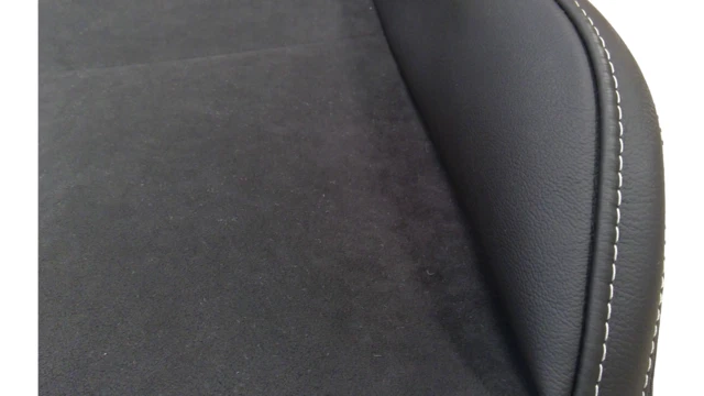 Funda de cojín de asiento de pasajero GM Jet negra genuina 23128319 Foto 3 de 4