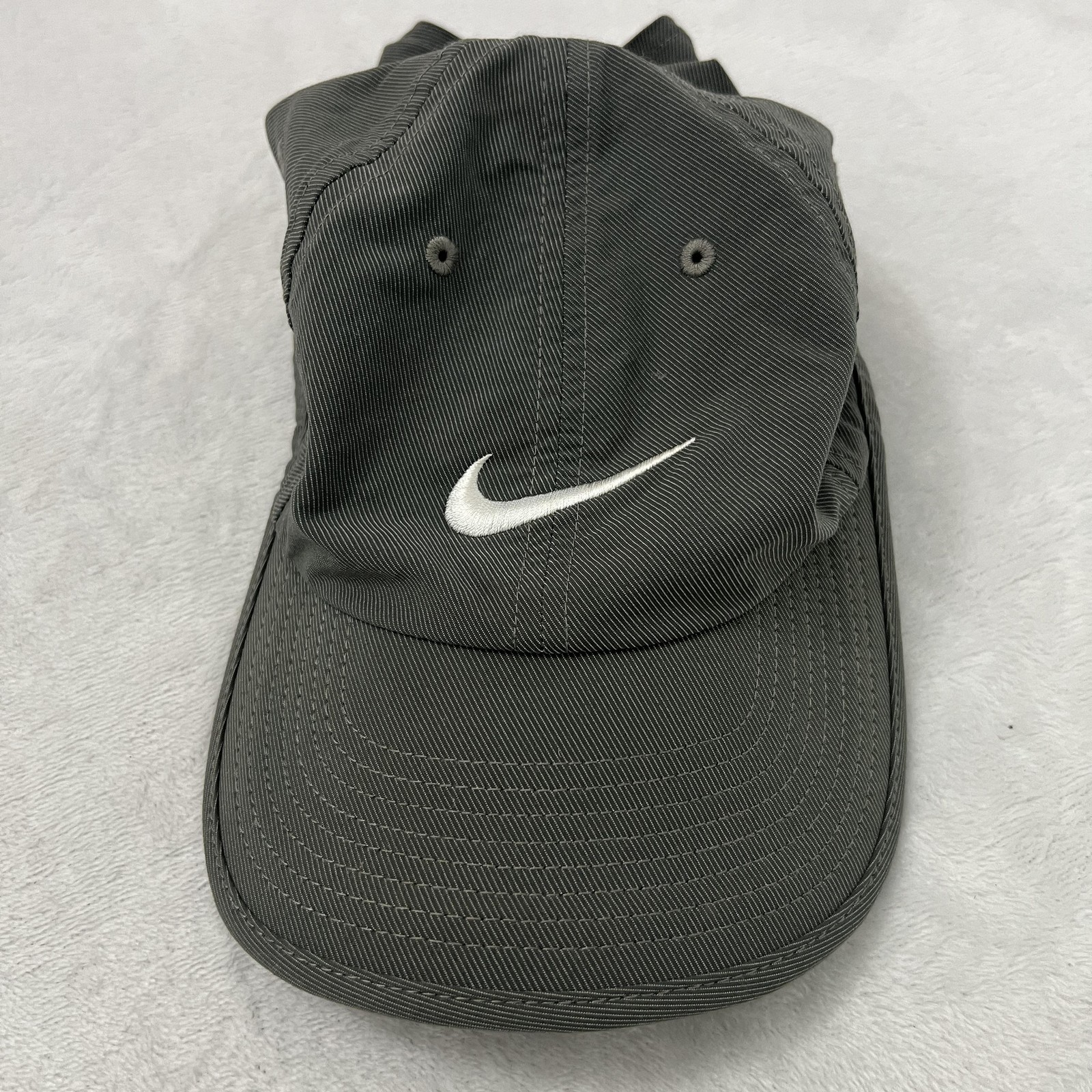 Nike Hat Strap Back Mens One Size Gray Heritage86 Dri-FIT Striped Logo Cap