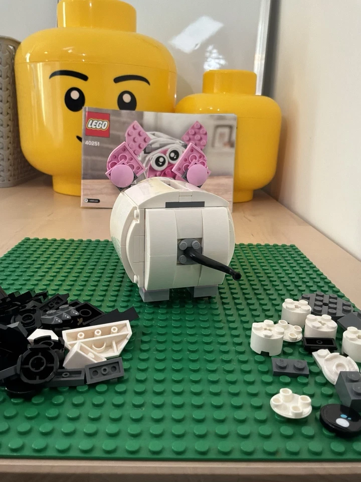 LEGO Creator 40251 Mini Piggy Bank, photo 3 of 5