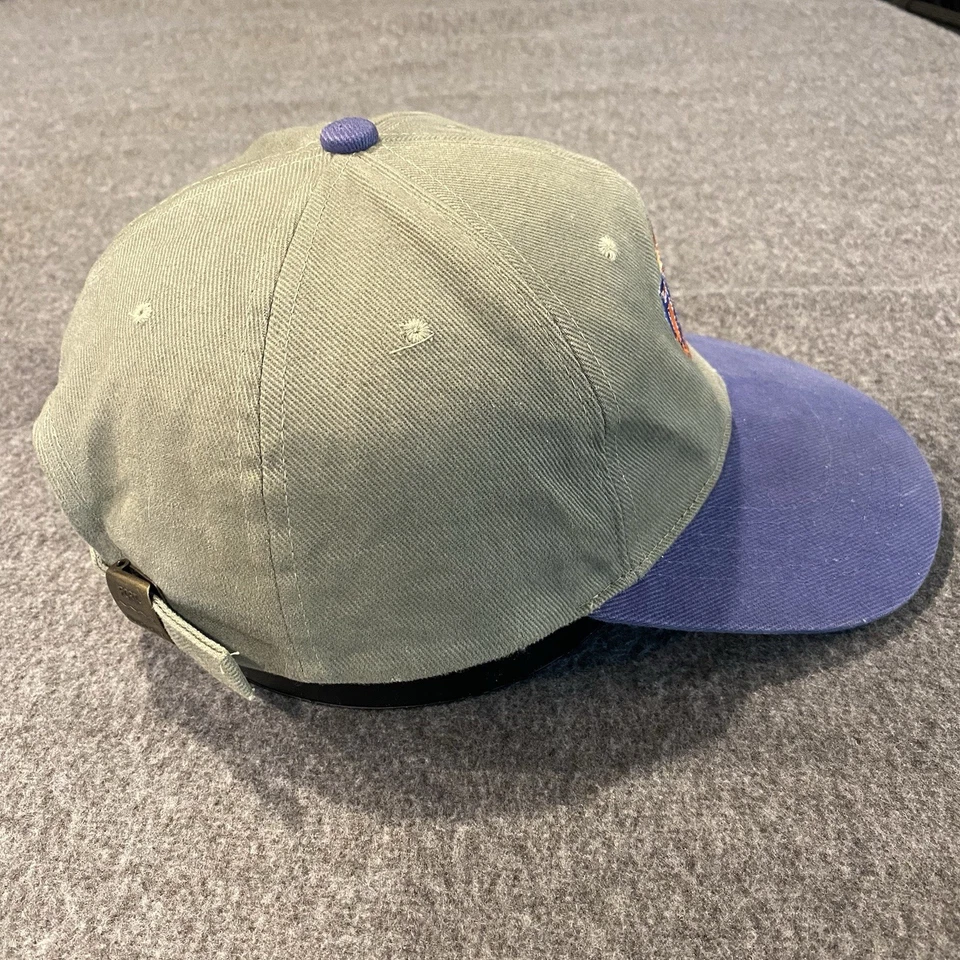 Sombrero De Colección 97 NCAA Final Four Indianápolis 1997 Logo RCA Cierre de Botón de Metal Foto 4 de 4