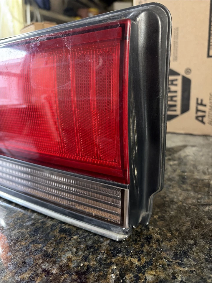 1992-1993 Mitsubishi Galant Rear Left Side Quarter Panel Mounted Tail Light - Image 3 of 4