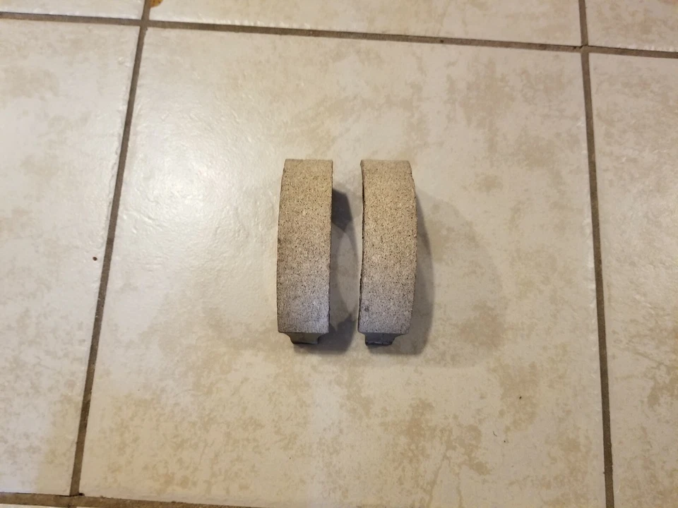 Zapatas de freno Kawasaki kdx 175 OEM nos 41048-1015 Foto 2 de 3