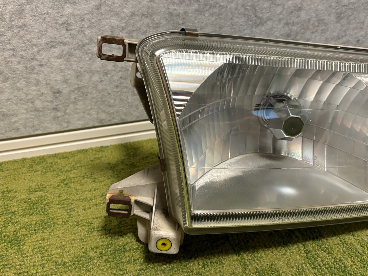 1996-2002 Toyota Genuine 4Runner Hilux Surf Headlight Lamp Left