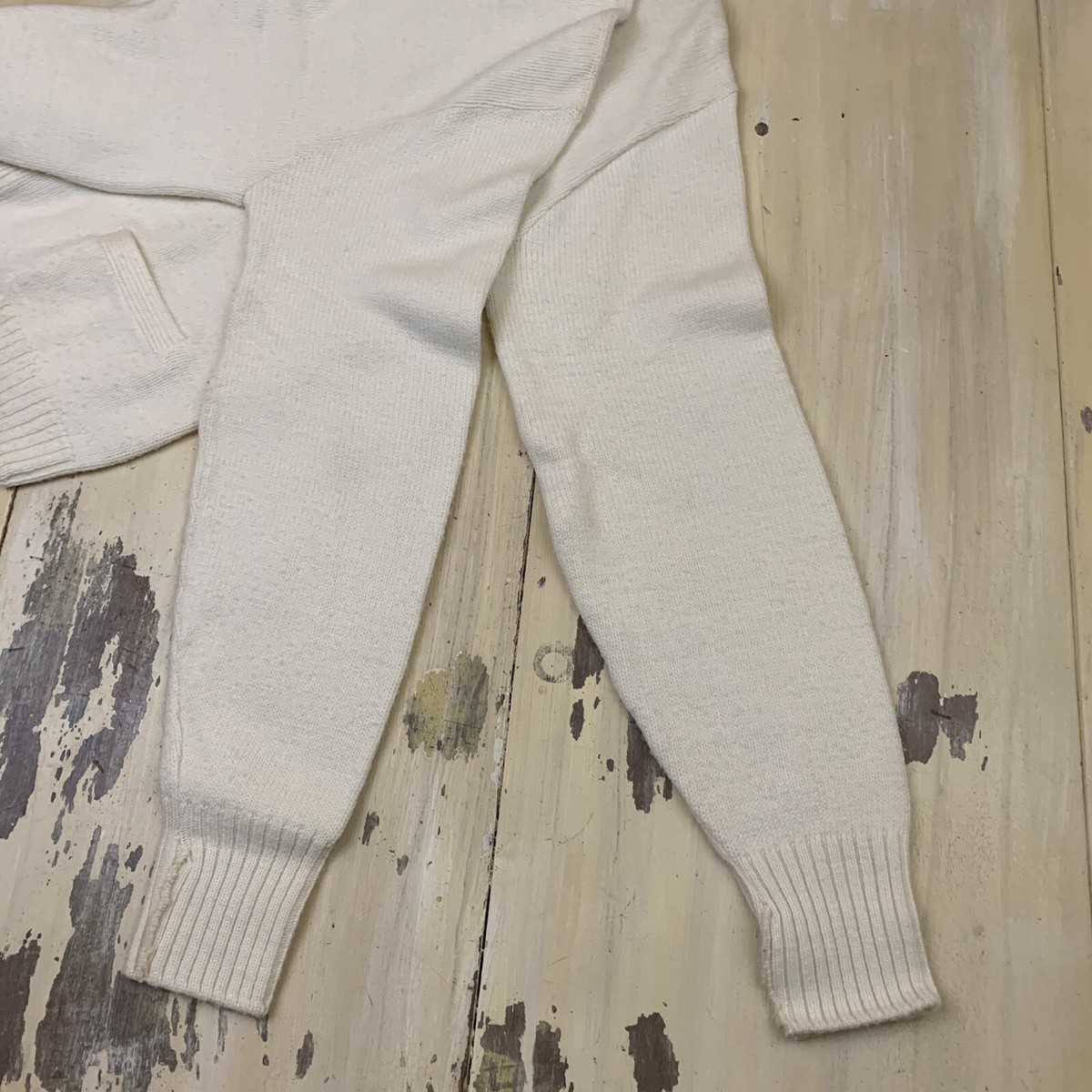 PURITAN - Vtg 60s-70s White Acrylic Cardigan Skate Sweater, Fits
