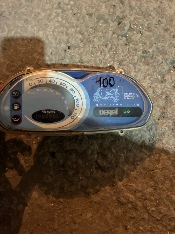 Contachilometri Strumentazione Derbi Atalntis 50 100 2008 - Immagine 2 di 3