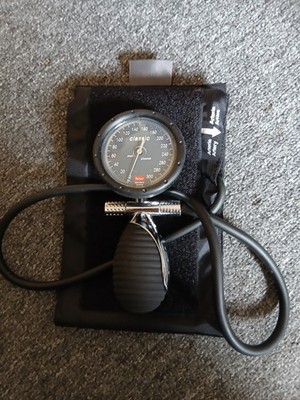 Boso Classic Blutdruckmessgerät mit Klettenmanschette