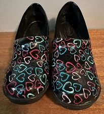 Easy Works By Easy Street Heart Clogs Size 9M