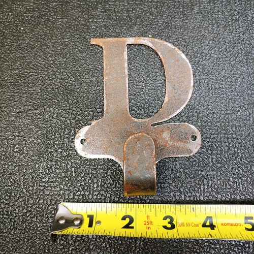 Rustic Steel Letter D Wall Hook 4.5 " - Picture 3 of 6
