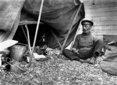 Captain Muller makeshift shelter Brighton beach, ketch was washed - 1928 Photo