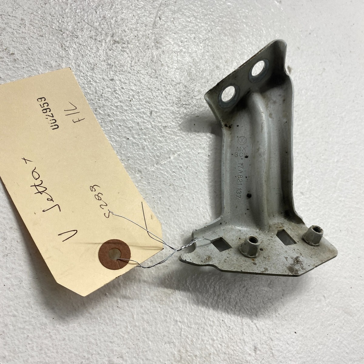 VOLKSWAGEN JETTA GLI 2019-2021 Left Fender Center Support Brace 