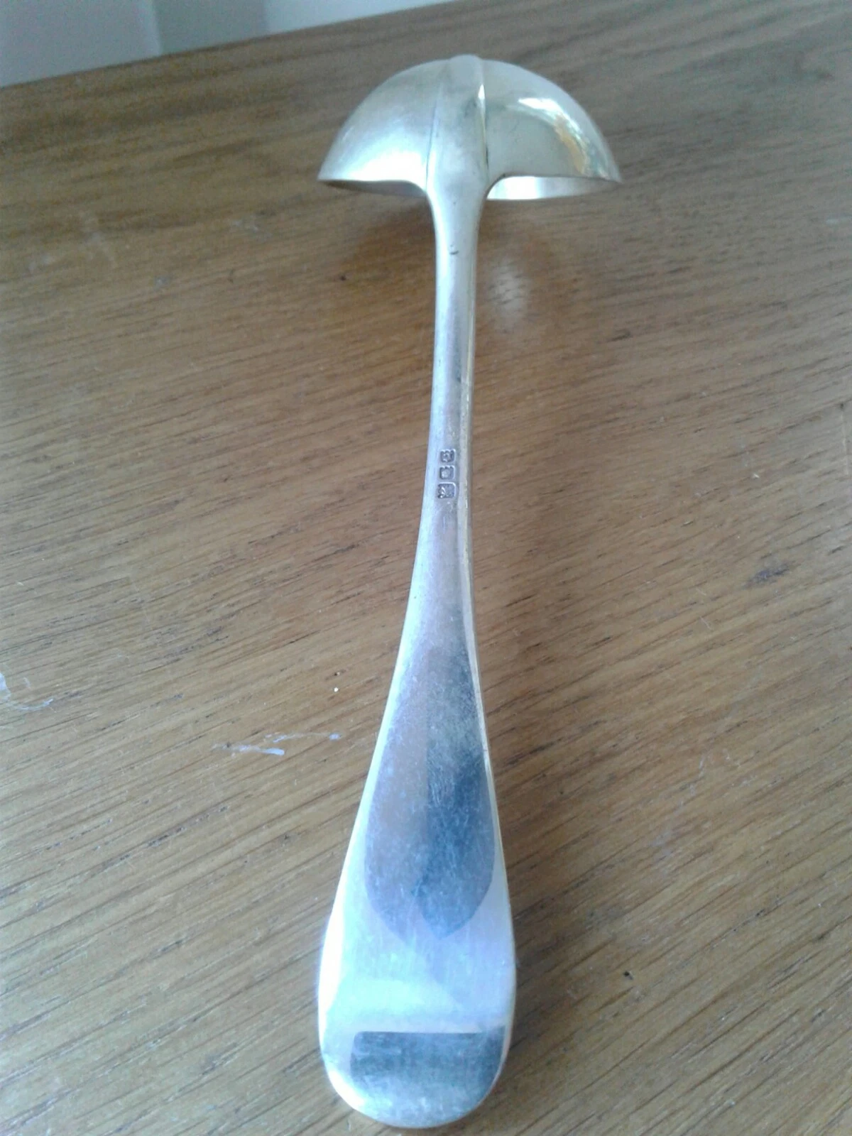 ANTIQUE SOLID STERLING SILVER RAT TAIL SAUCE LADLE LONDON 1920