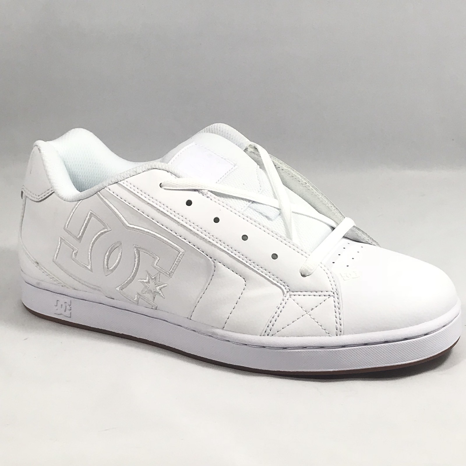 dc net skate shoes