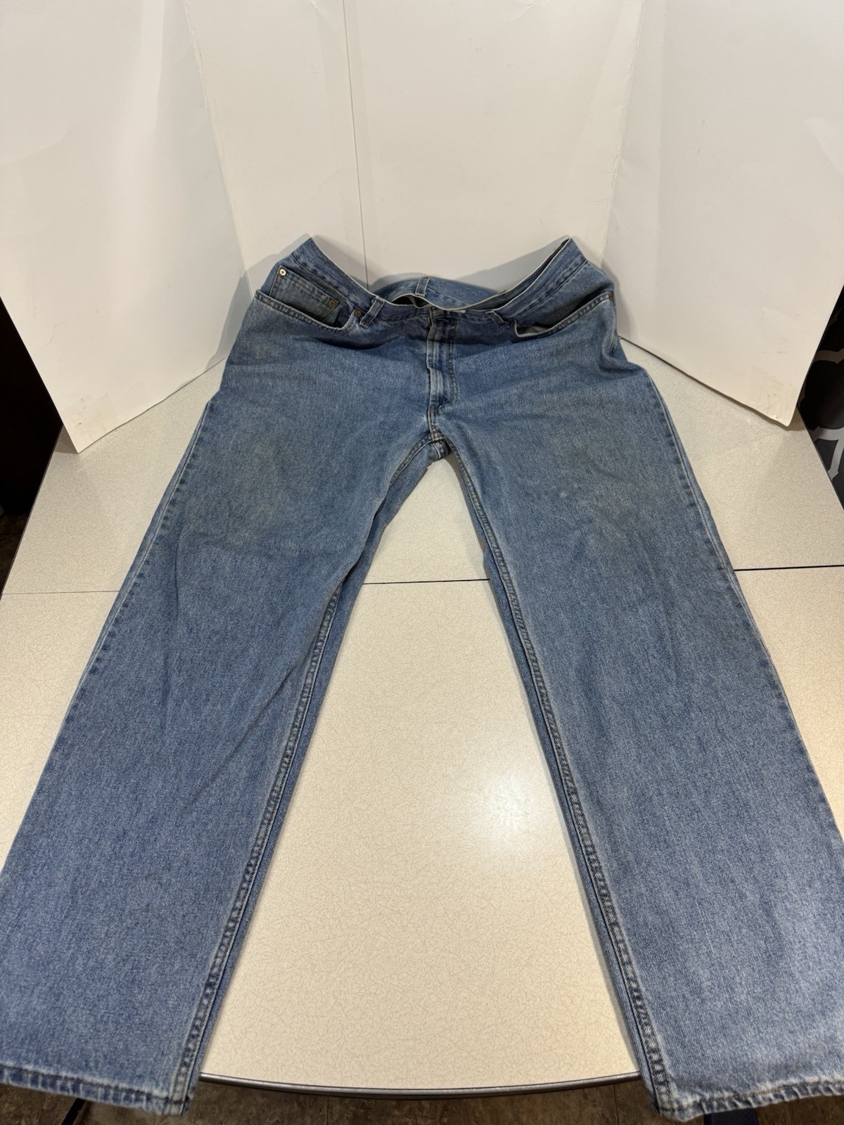 Levi 550 Relaxed Fit Jeans - Size Men’s 42 x 34 - Blue - Red Tag