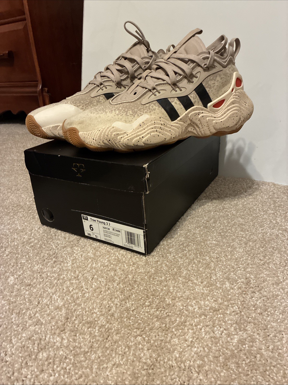 Trae Young Three Basketball Shoes, Adidas Size 6 Men&rsquo;s Col