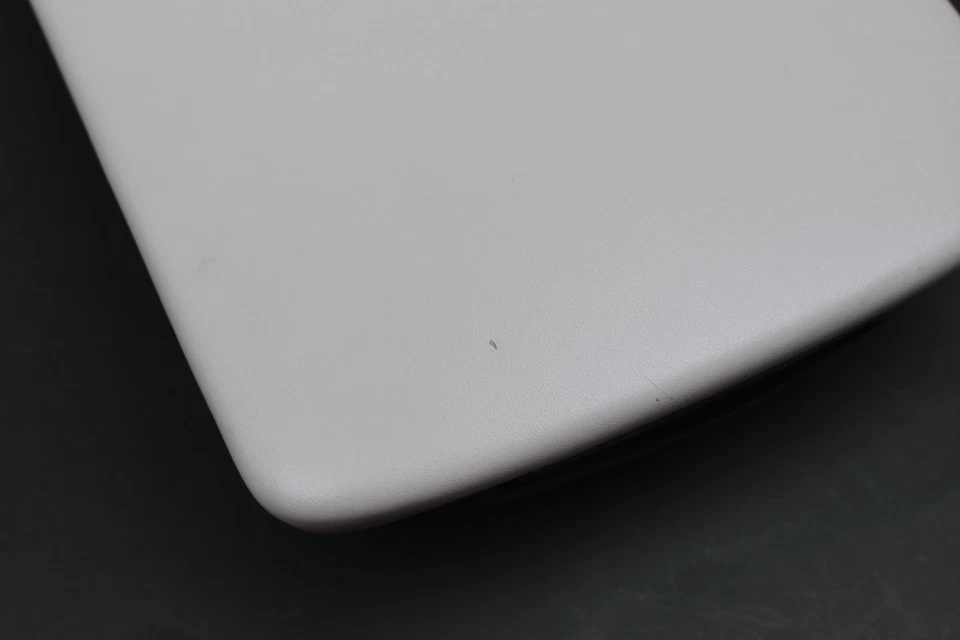 Toyota Mirai 2016-2020 consola central cuero blanco reposabrazos trasero tapa cubierta OEM Foto 3 de 4