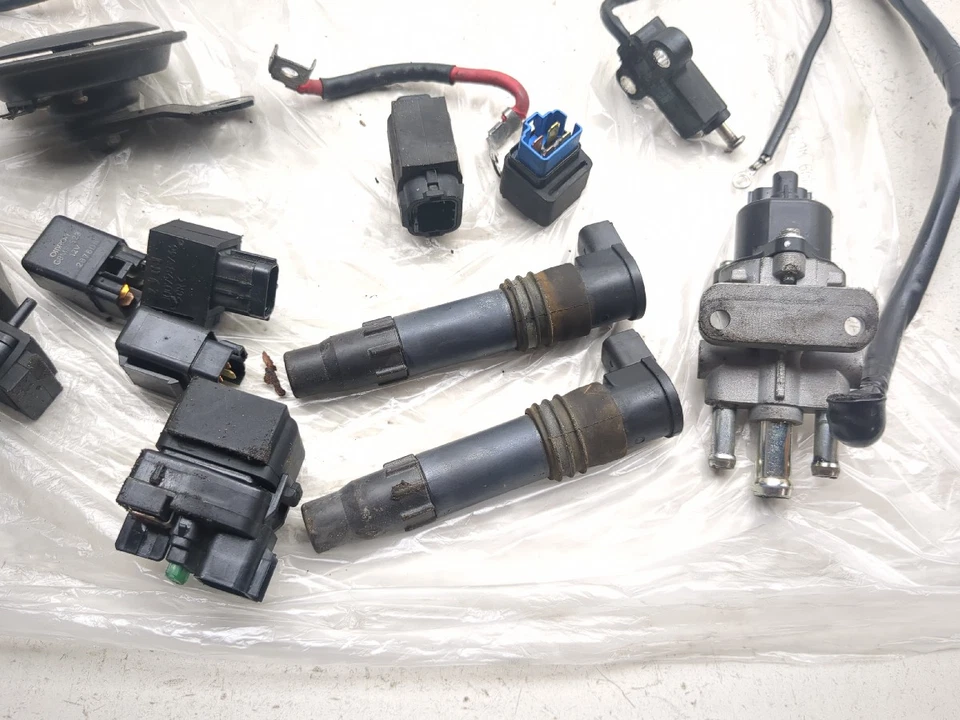 06-24 Suzuki VZR1800 M109R Boulevard Juego de relés Bobinas de válvula de aire Bocina de arranque Coi Foto 3 de 4