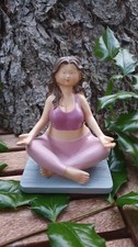 Yoga Queen Mollige Dicke Dame Lady Deko Figur ca. 11 cm
