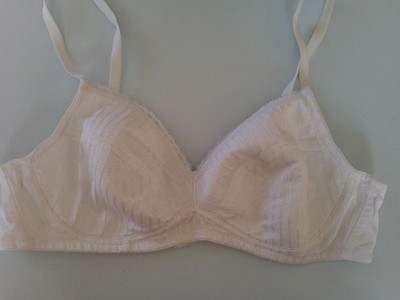 M&S Marks & Spencer none wired bra uk 36A  usa 36AA  euro 80A  france 95A