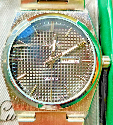 Lucky Fours Jaxon Men s Watch Black Textured Dial Stainless Steel Quartz Box