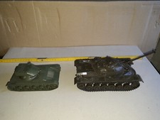 2x Panzer, davon 1x Dom Plastik AMX Panzer und 1x ca. 1:35 Panzer, Hartplastik