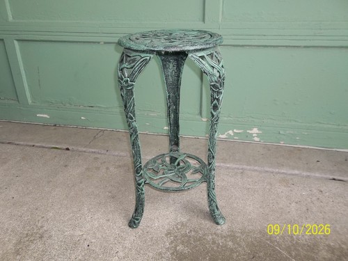 Plant Stand 2 Tier Cast Iron. Floral. Green Finish 25" Removable Trivet Plate