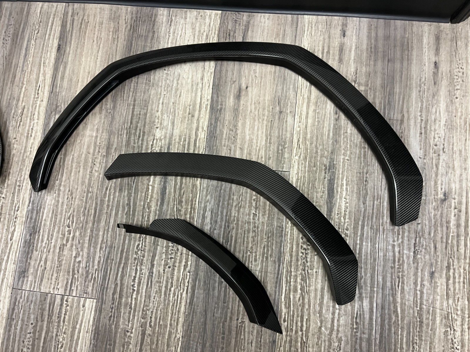 OEM Lamborghini Urus Performante Exposed Carbon Fender Wheel Arch set