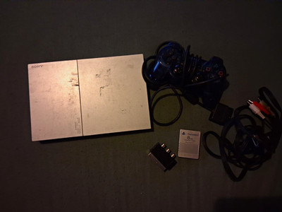 Sony PlayStation 2 Konsole silber 1 Controller SCART 8MB Memory Card + Spiele