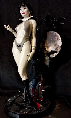 VAMPIRELLA - Scale 1:8 - 3D-FanArt - Frazetta b/w Tribute Version Unikat****
