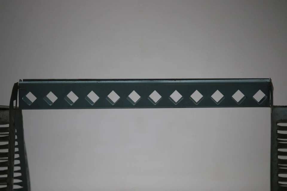 Antiguo De Colección Minitoys Puente Peatonal Tren Escaleras de Lata Irvington NJ Juguete Raro Foto 4 de 4