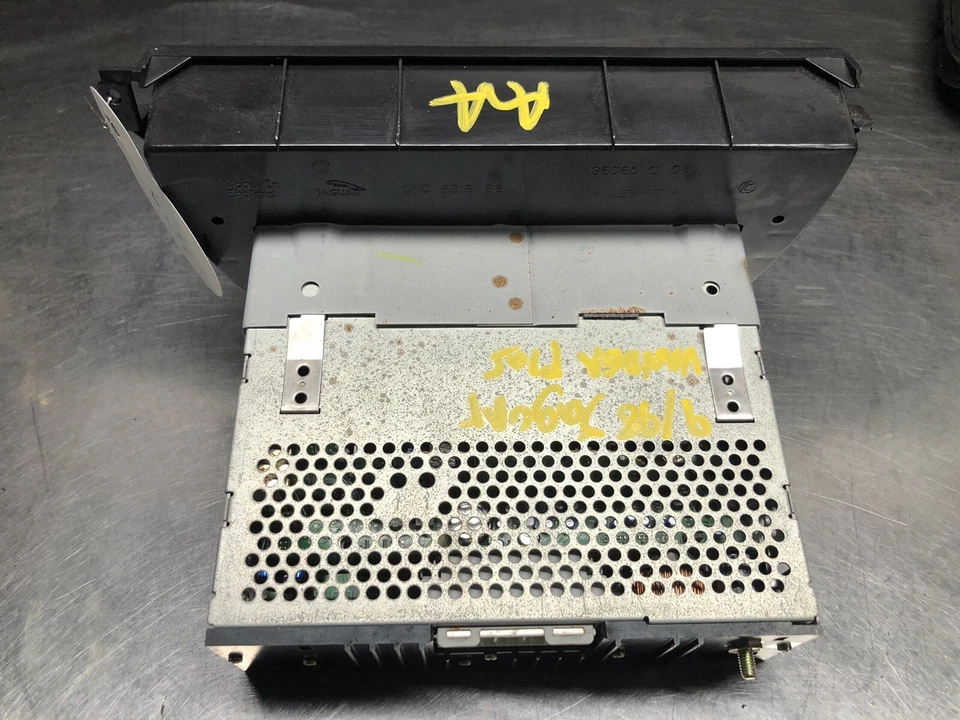 1998 1999 Jaguar XJ8 Am Fm Cassette Radio Stereo Receiver Oem - Image 2 of 4