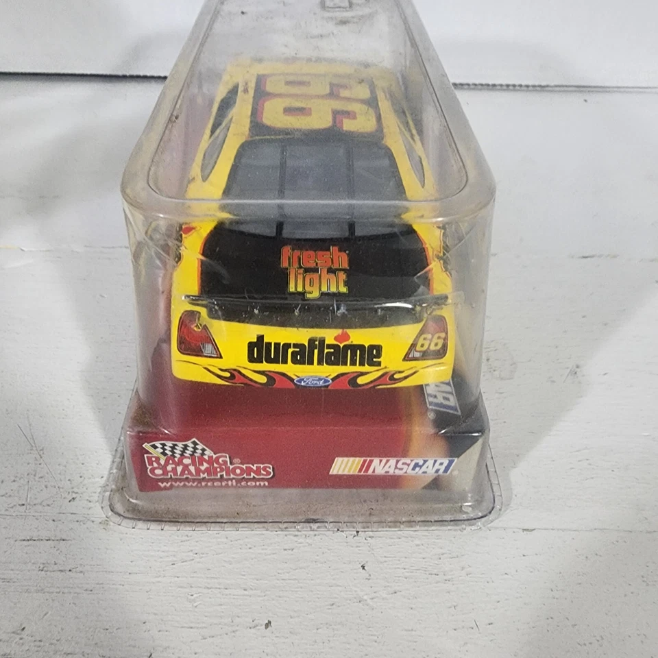 Racing Champions Nascar 1:24 Scale Diecast Greg Biffle #66 Car. Foto 3 de 4