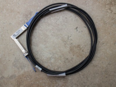 Dell Netzwerkkabel SFP+ auf SFP+ 10GbE Twinax Direct Attach Kabel - 3m 053HVN