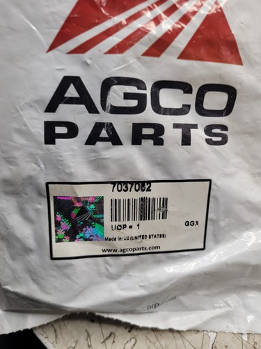7037062 GENUINE AGCO SEAL KIT - Picture 2 of 3