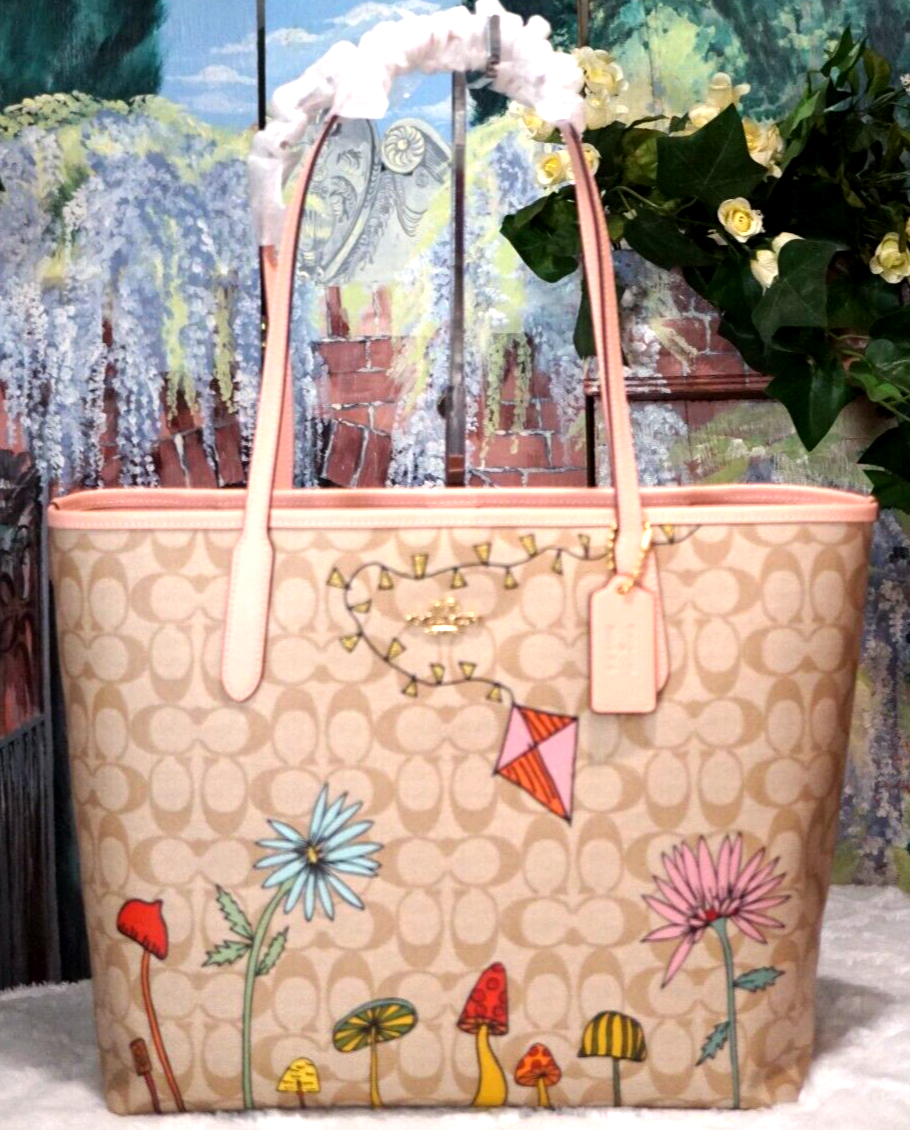 NWT COACH X Observed By Us City Tote Bag CU392 In LT.KHAKI MULTI