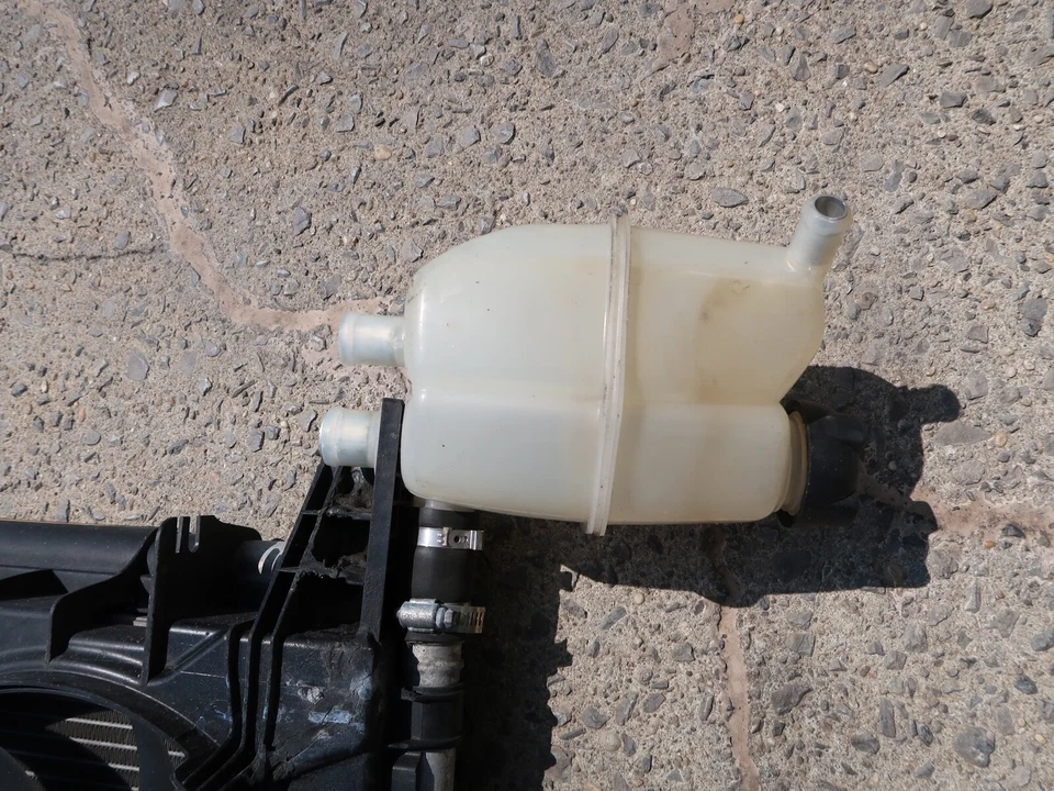 Smart Fortwo 2008-2015 genuino motor refrigeración radiador ventilador unidad OEM A4515010001 Foto 3 de 4