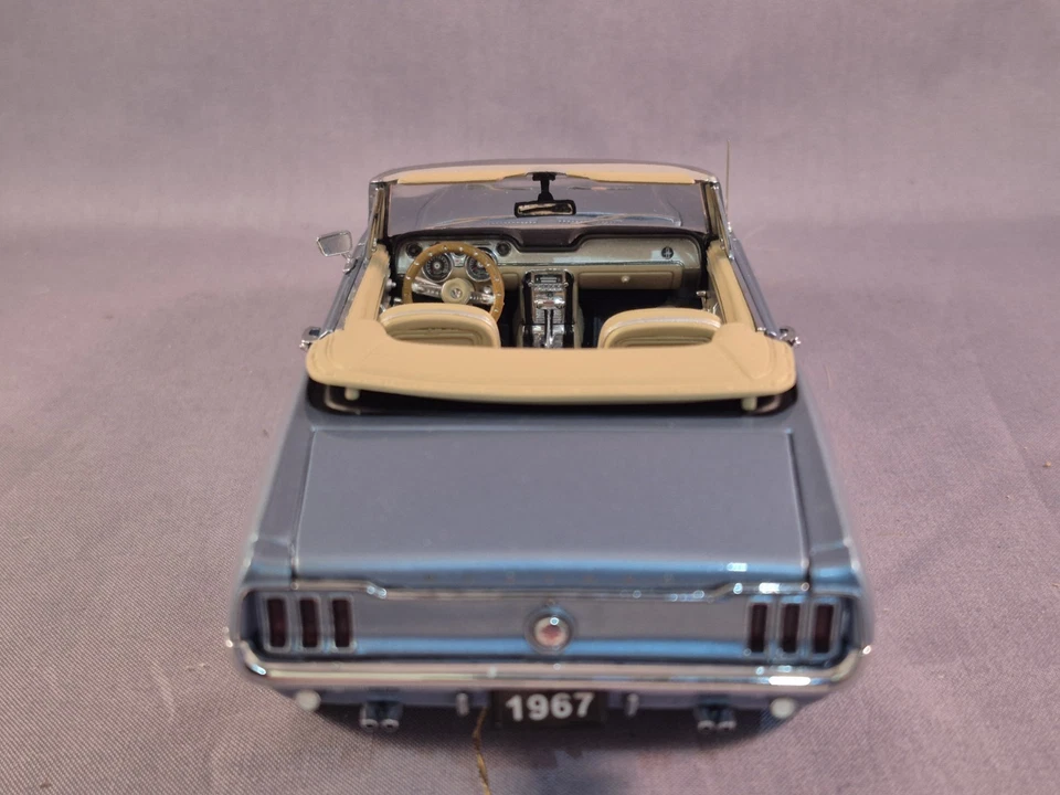 Ford Mustang GTA 390 1967 c.i. V-8 Convertible Techo Duro Azul B11E016 Diecast 1:24 Foto 4 de 4
