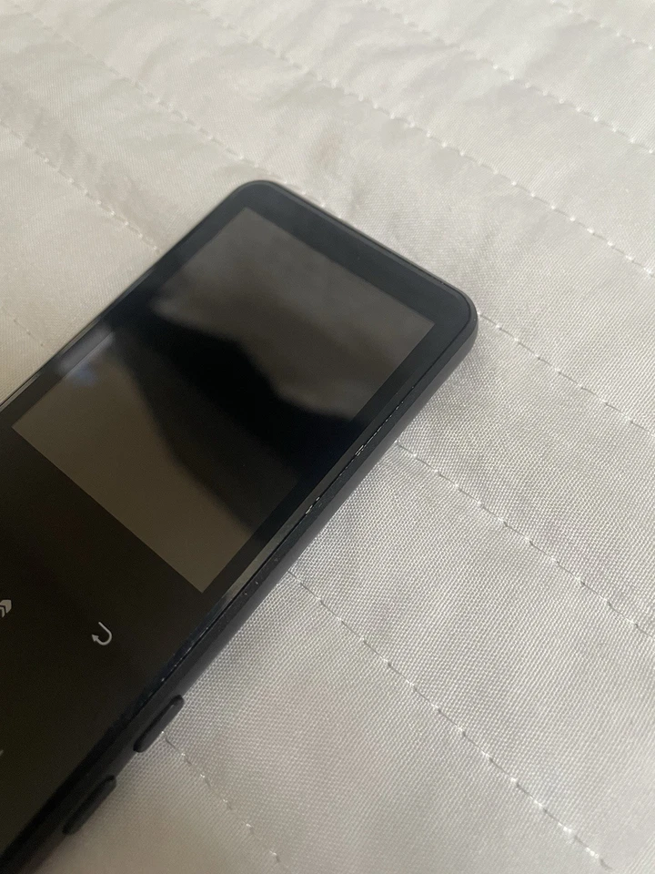 Mibao Music MP3 Player Bluetooth 4.2" Large Screen 32GB Black Slim Portable Size - Image 2 of 4