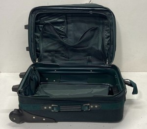 Kano Green Fabric Travel Bag
