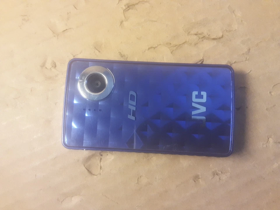 JVC GC-FM1 PICSIO HD Memory Camera Portable Pocket Video Camcorder  - Image 2 of 4