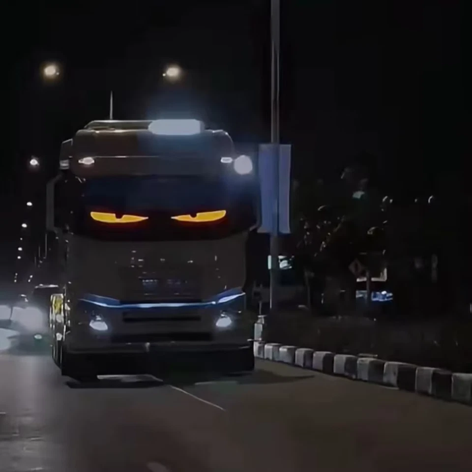 Truck Specific Devil's Eye LED Screen Car Eye Light Truck Dynamic LED Light uk - Image 4 of 4