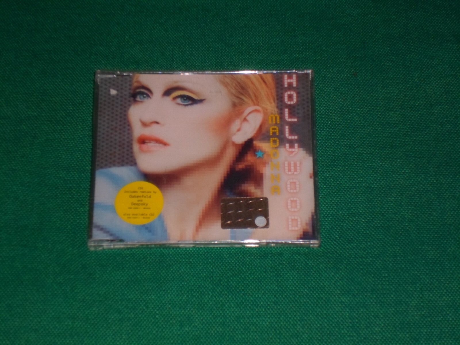 Madonna – Hollywood CD1  cd singolo