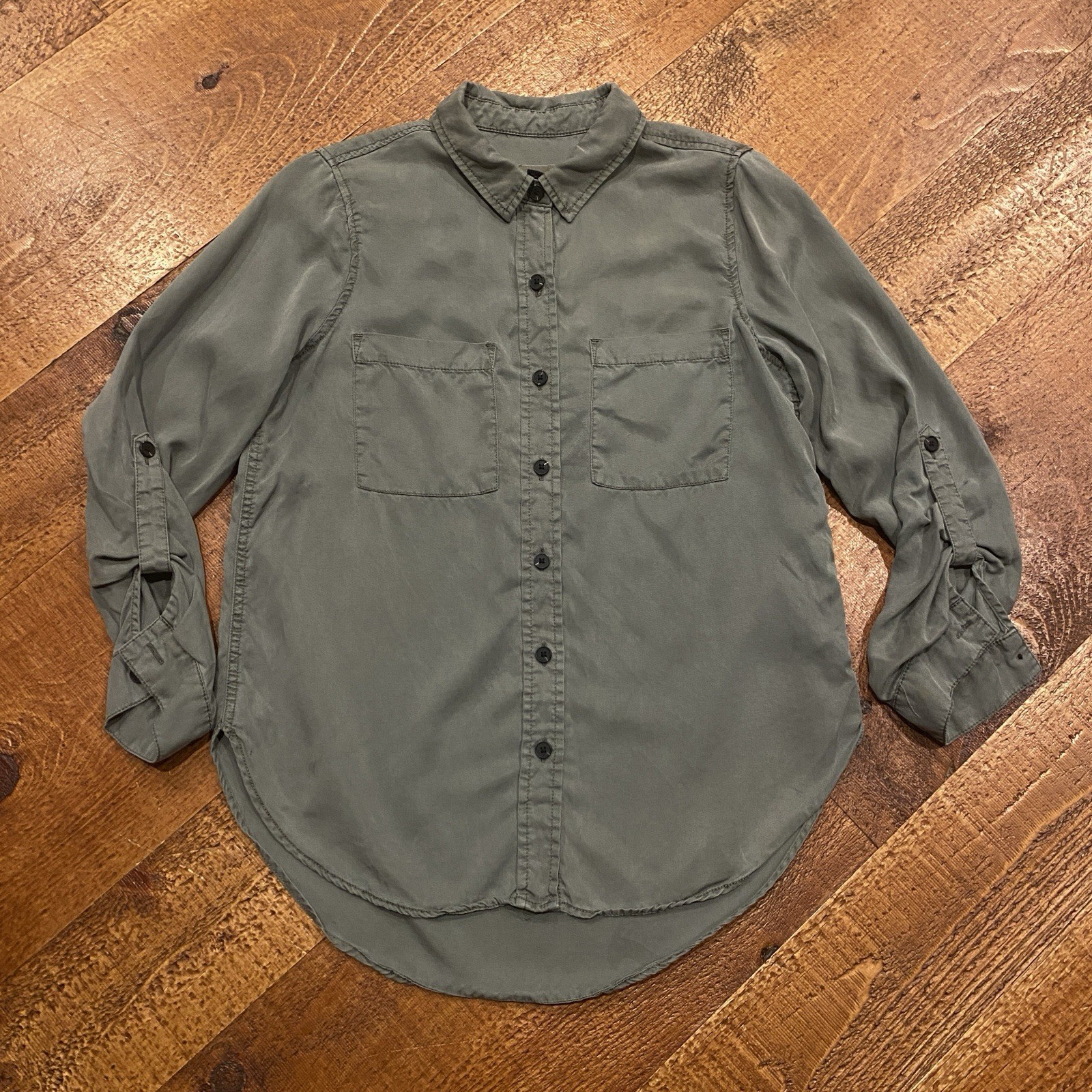 Universal Thread Women's Button Down Size XS Mili… - image 1