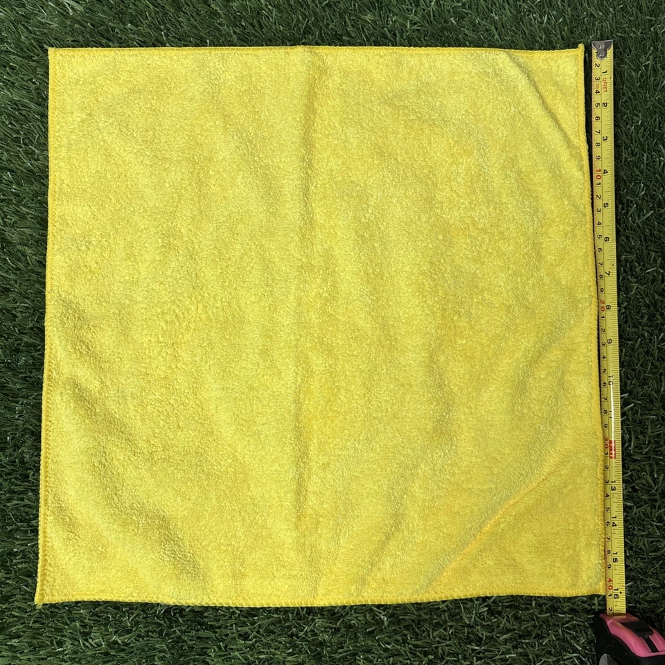 Toallas de microfibra amarillas Kirkland Signature 16" x 16" 12 piezas para coche y limpieza Foto 2 de 2