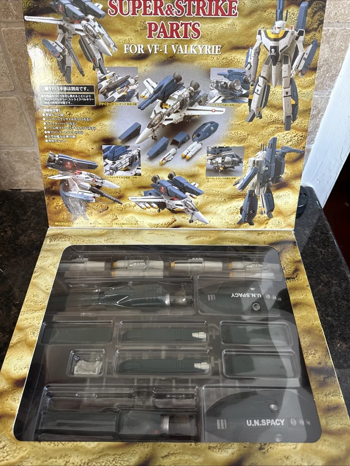 Yamato Robotech Macross 1:48 Scale Super & Strike Parts For VF-1 Valkyrie. - Image 2 of 4