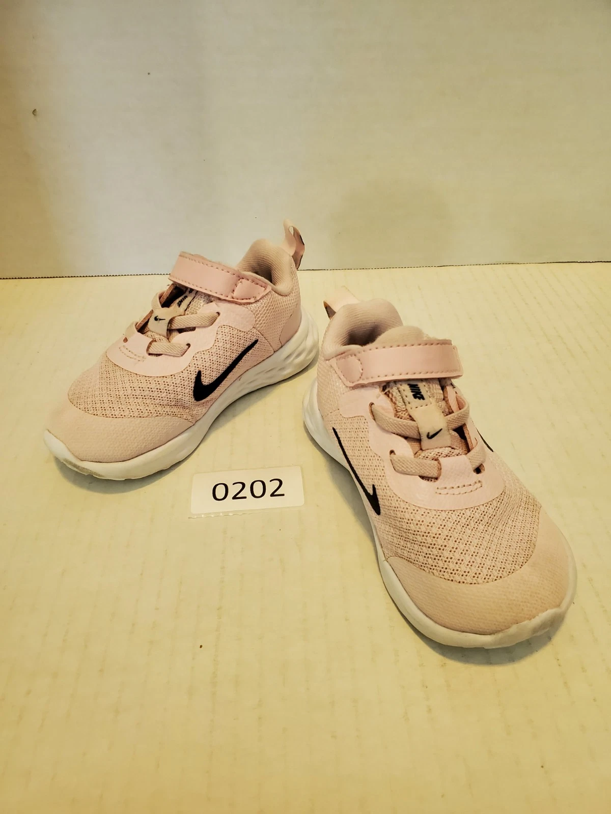 Sneakers Nike Revolution 6 bambino taglia 7C rosa bianco regolabili