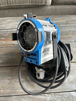Arri 300  Plus Professional  tungsten fresnel.  Comes With A Dimmer Switch