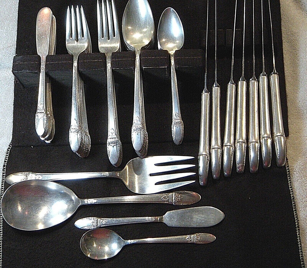 Vintage INT'L SILVER 1847 Rogers Bros 