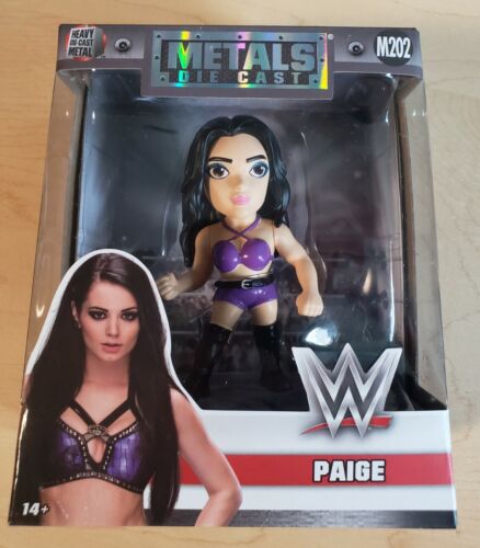 Jada Diecast Metal 4 Inch  Action Figure WWE Wrestling Superstar Paige M202 New - Picture 1 of 4